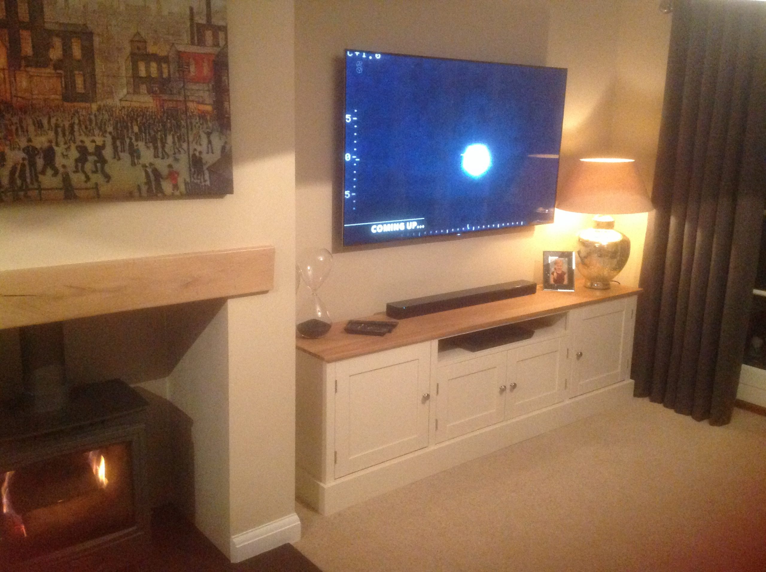 7ft solid pine oak tv unit