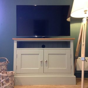 Stunning 3ft Solid Pine TV Cabinet