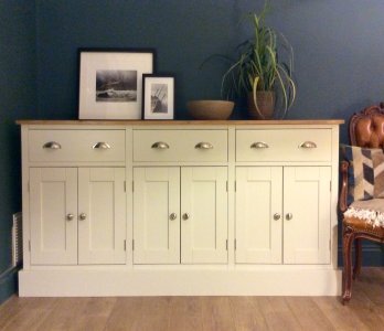 Traditional Handmade Furniture to add style to your Bedroom