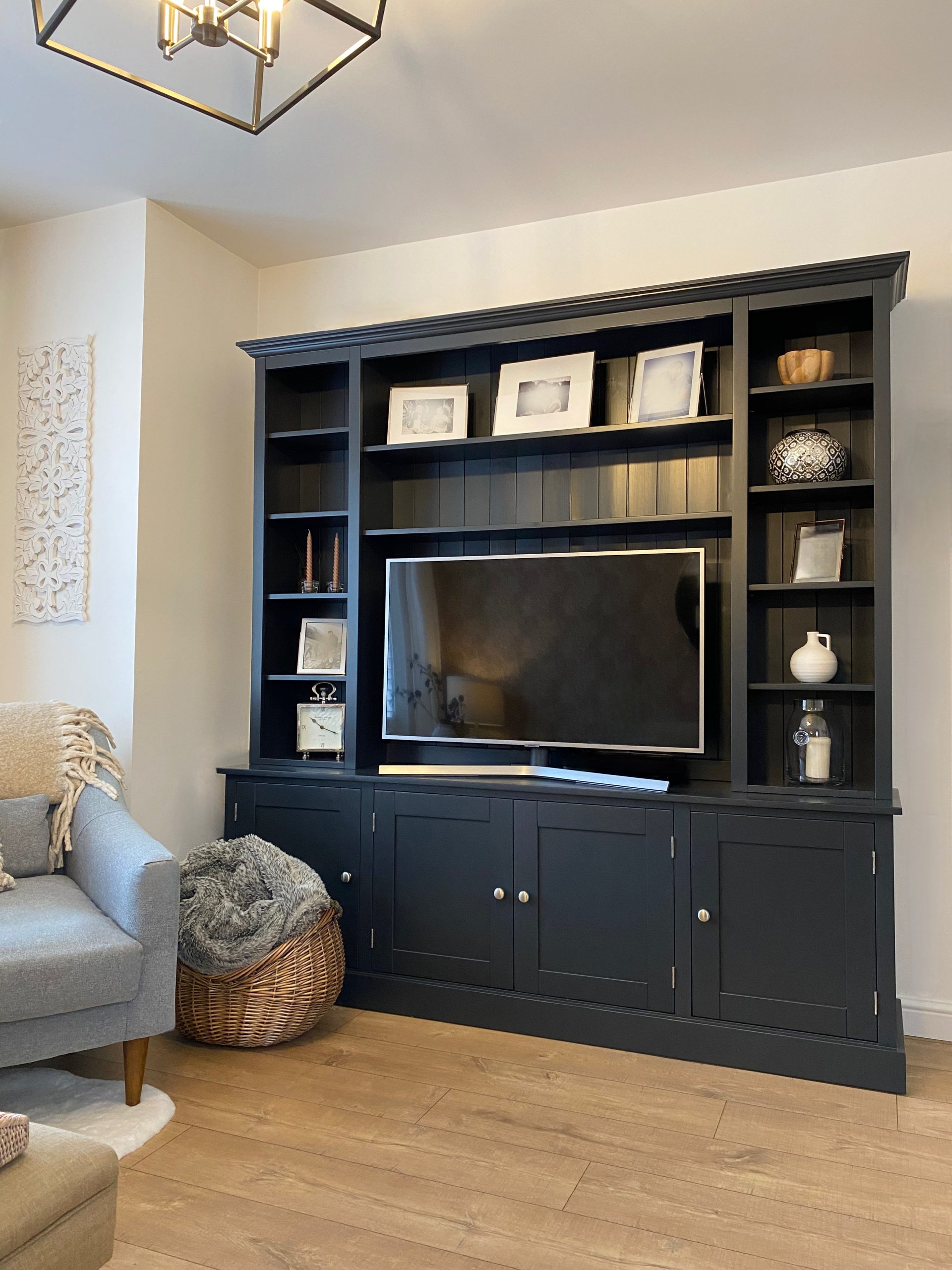 The 6ft Radwell TV Media Unit