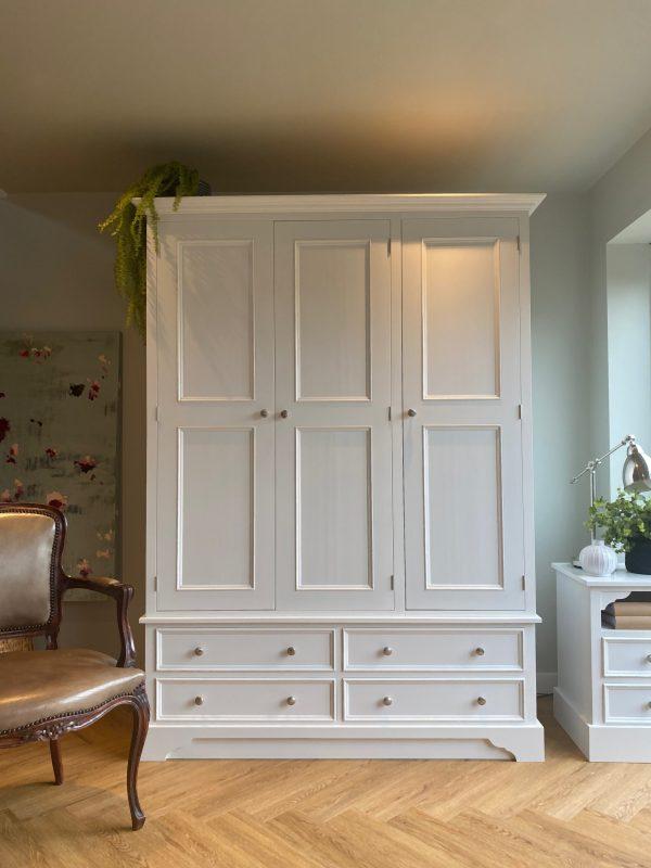 Why a Shaker Style Wardrobe is Perfect for Any Bedroom